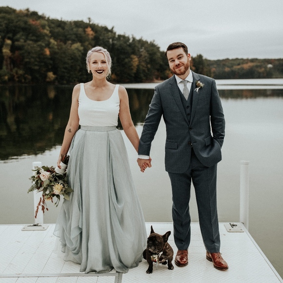 Welcome to My Closet 🌿 - Picture 2 of 3